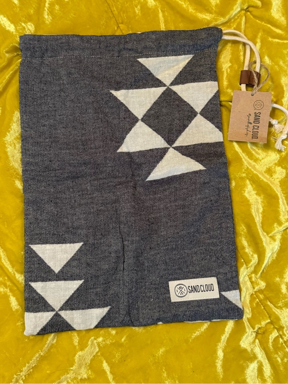 SandCloud - Mystrey Pouch Towel bag XL. NWT